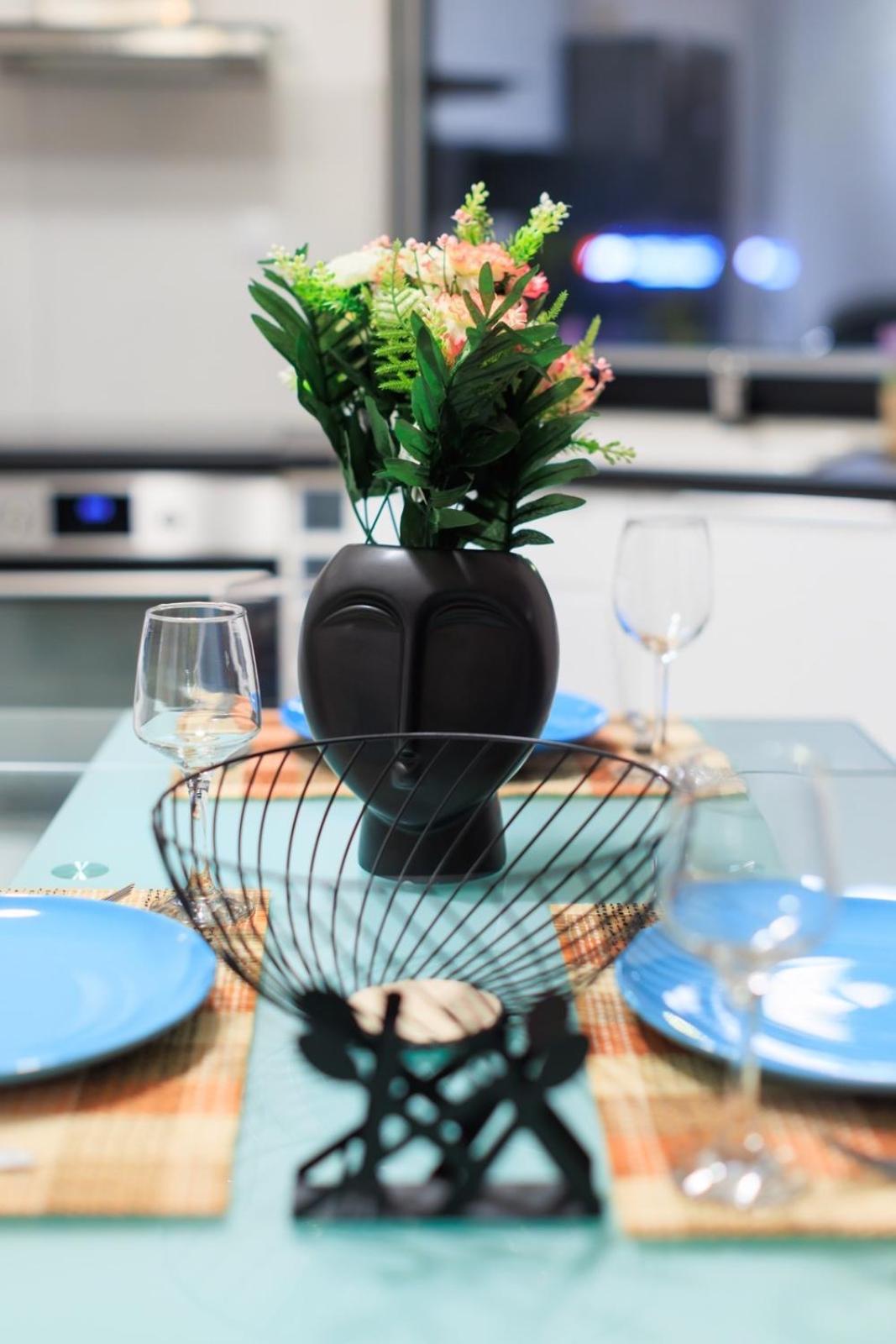 Aiolos Luxury Metro Acropolis Suite 7 Near Museum Of Modern Art เอเธนส์ ภายนอก รูปภาพ