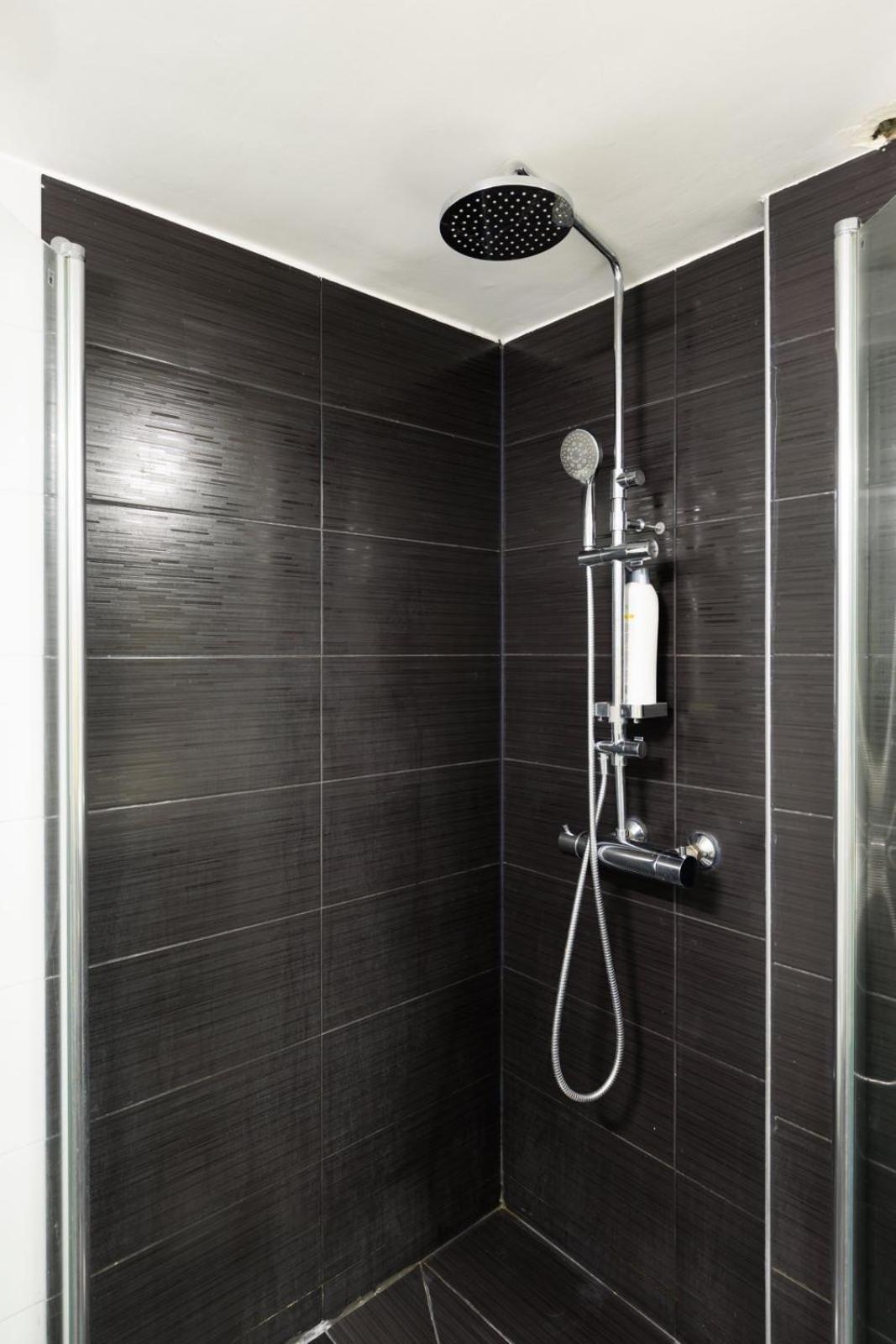 Aiolos Luxury Metro Acropolis Suite 7 Near Museum Of Modern Art เอเธนส์ ภายนอก รูปภาพ